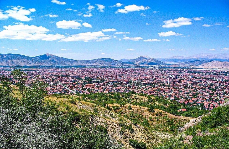 Isparta’nın dağlardan görünümü