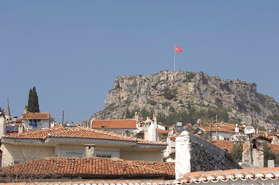 Muğla’da kale tepesinden şehir